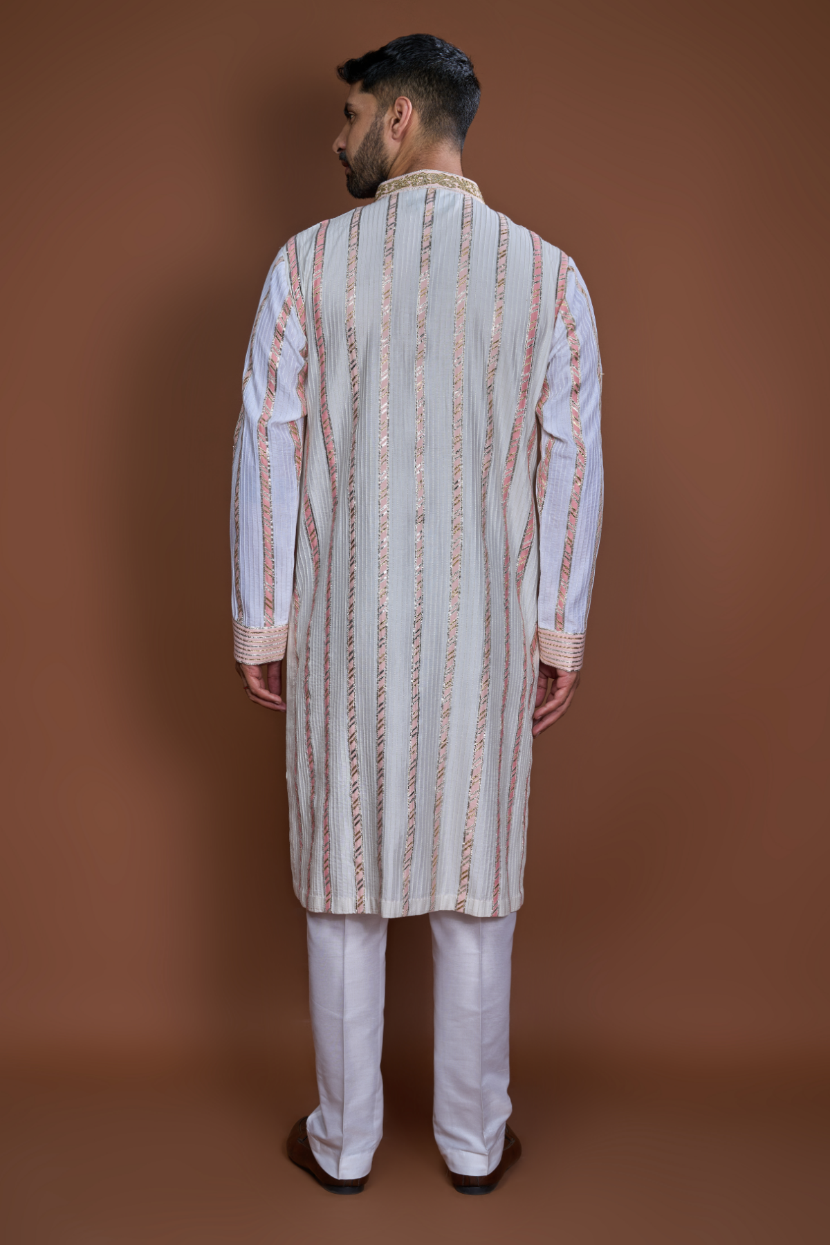 Off white peach zari textured kurta set