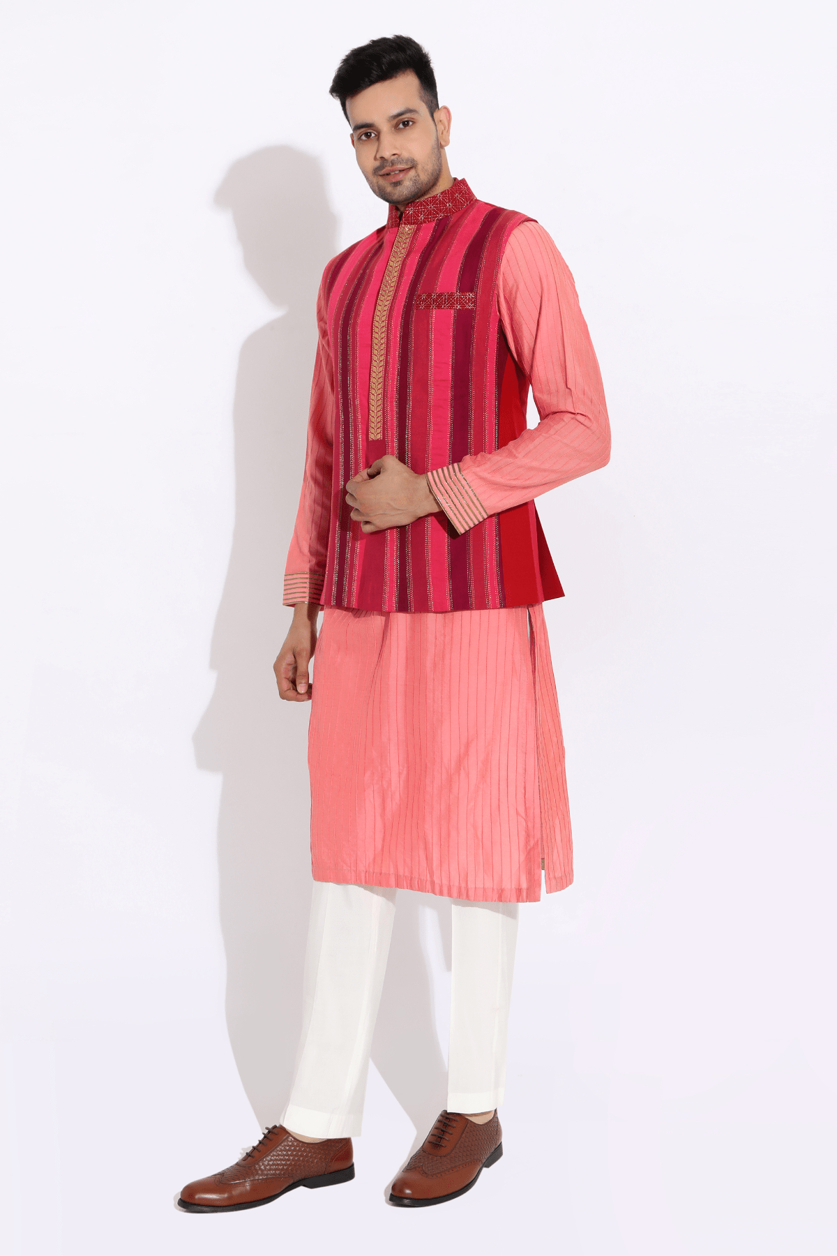 Pink/red bandi with pink kurta and off-white aligarhi - Kunal Anil Tanna